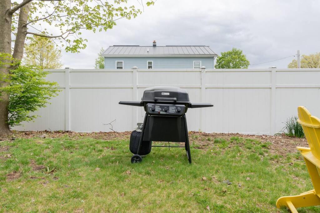 Campfire Cottage Fireplace, Fire Pit & No Chores! Kingston Exterior foto